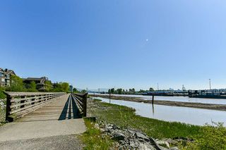 Photo 14: 304 260 SALTER Street in New Westminster: Queensborough Condo for sale in "Portage" : MLS®# R2265061