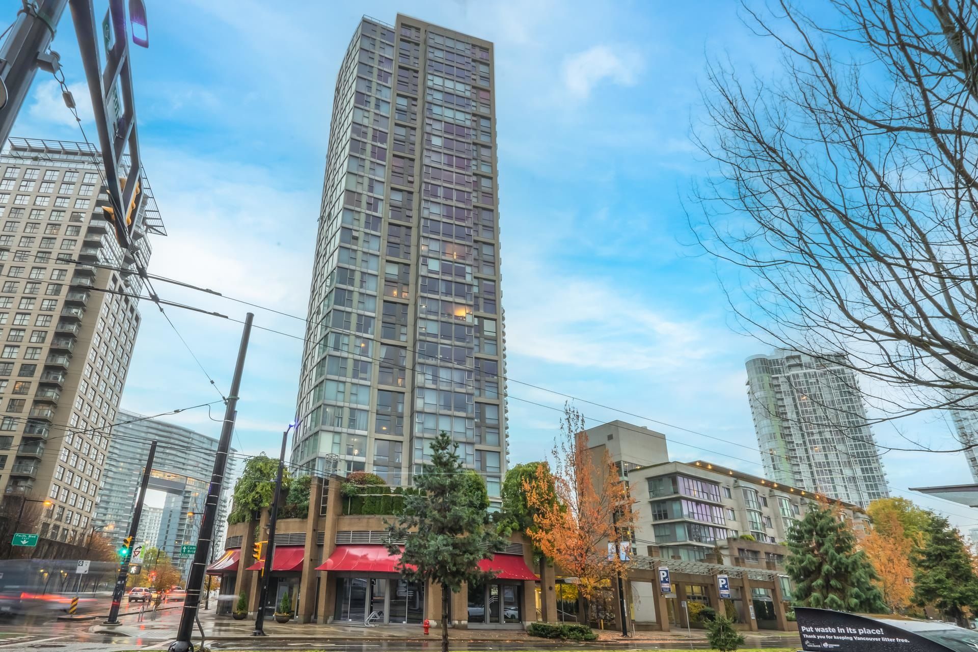 Main Photo: 2106 1008 CAMBIE Street in Vancouver: Yaletown Condo for sale in "The Waterworks @ Marina Pointe" (Vancouver West)  : MLS®# R2739982
