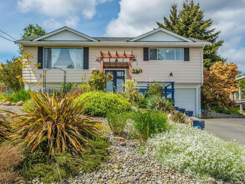 FEATURED LISTING: 953 Glen Cres Nanaimo