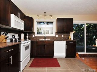 Photo 9: B 2319 Sooke Rd in VICTORIA: Co Wishart North Half Duplex for sale (Colwood)  : MLS®# 681025