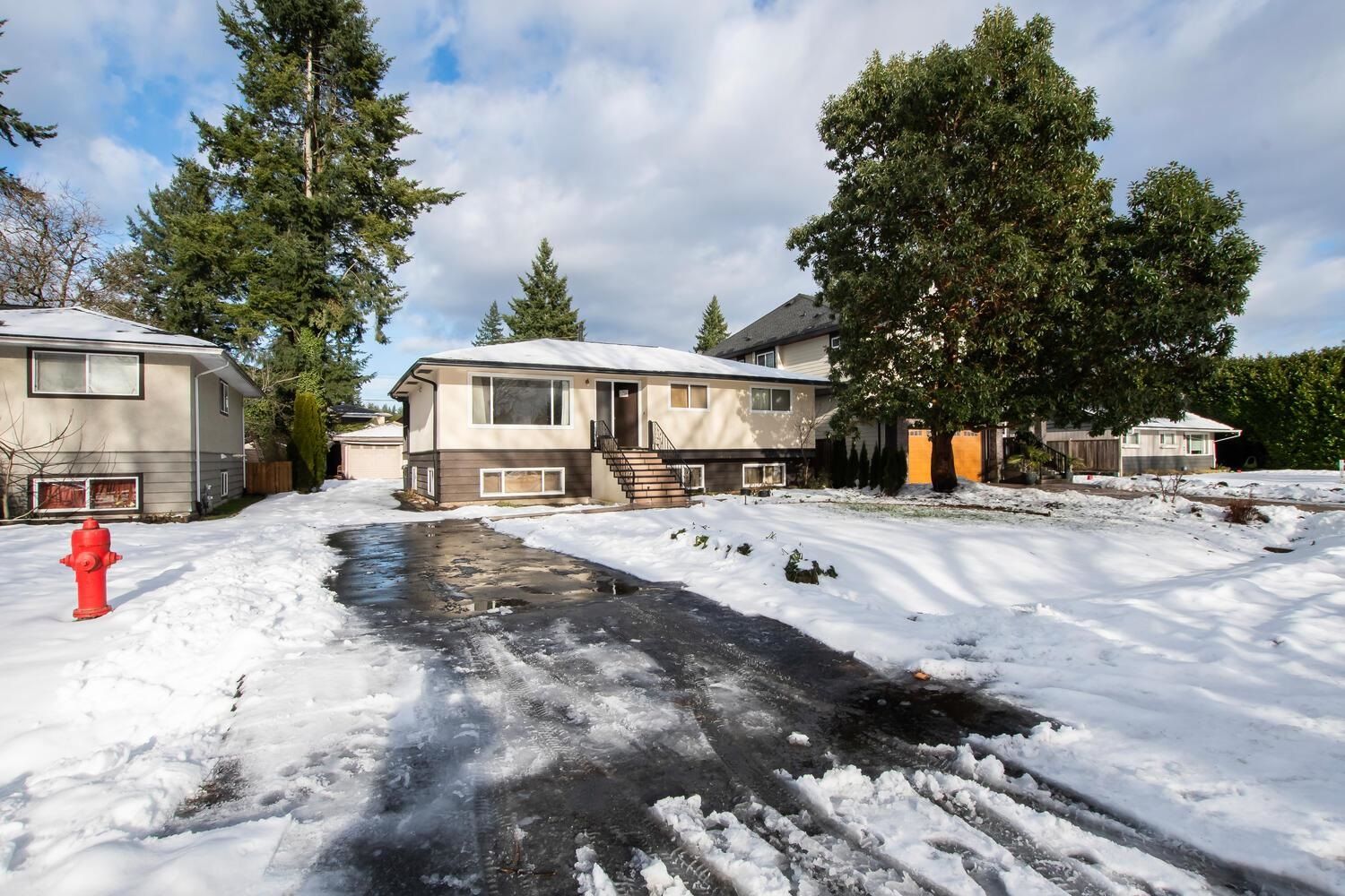 Main Photo: 1759 Grant Avenue in Port Coquitlam: Glenwood PQ House for sale : MLS®# R2642678