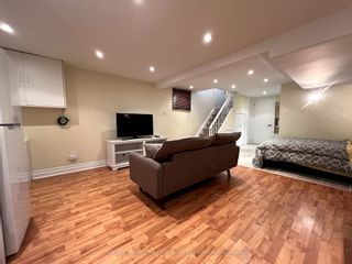 Photo 4: 341 Hopewell Avenue in Toronto: Briar Hill-Belgravia House (2-Storey) for lease (Toronto W04)  : MLS®# W8088256