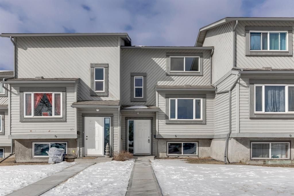 Main Photo: 44 12 Templewood Drive NE in Calgary: Temple Row/Townhouse for sale : MLS®# A1192583
