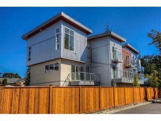 Photo 3: 121 2737 Jacklin Rd in VICTORIA: La Langford Proper Row/Townhouse for sale (Langford)  : MLS®# 748832