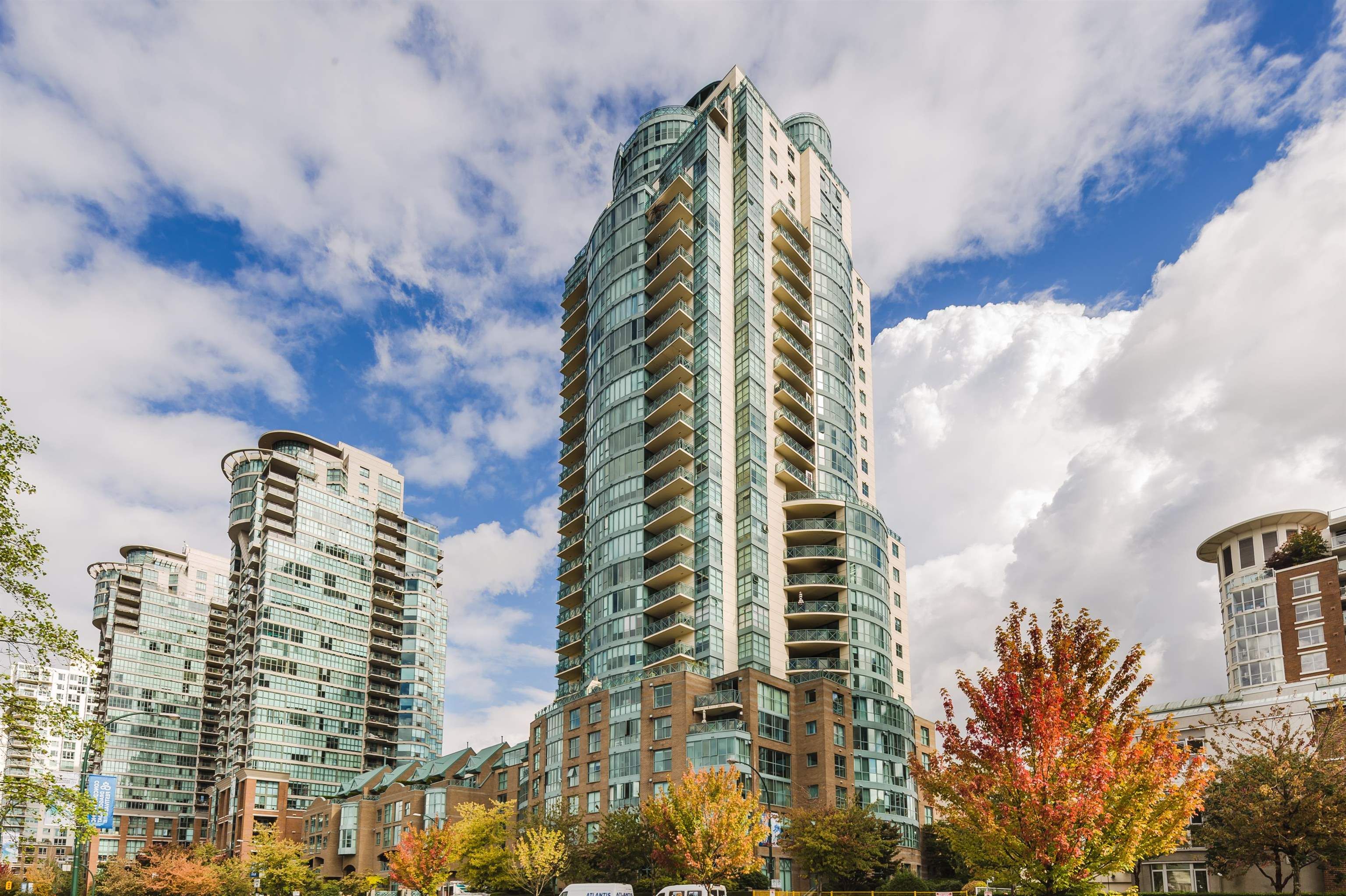 Main Photo: 2004 1188 QUEBEC Street in Vancouver: Downtown VE Condo for sale in "City Gate One" (Vancouver East)  : MLS®# R2629859
