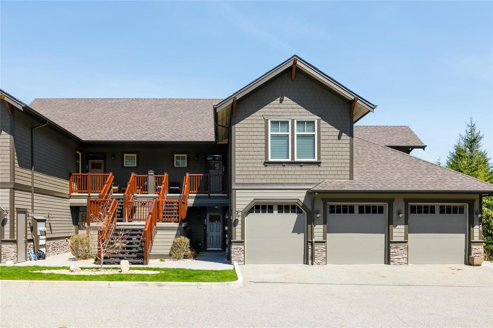 Main Photo: #22 333 Longspoon Drive, in Vernon: House for sale : MLS®# 10273439