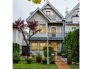 Photo 1: 1538 E 10 Avenue in Vancouver: Grandview VE 1/2 Duplex  (Vancouver East)  : MLS®# V1092394