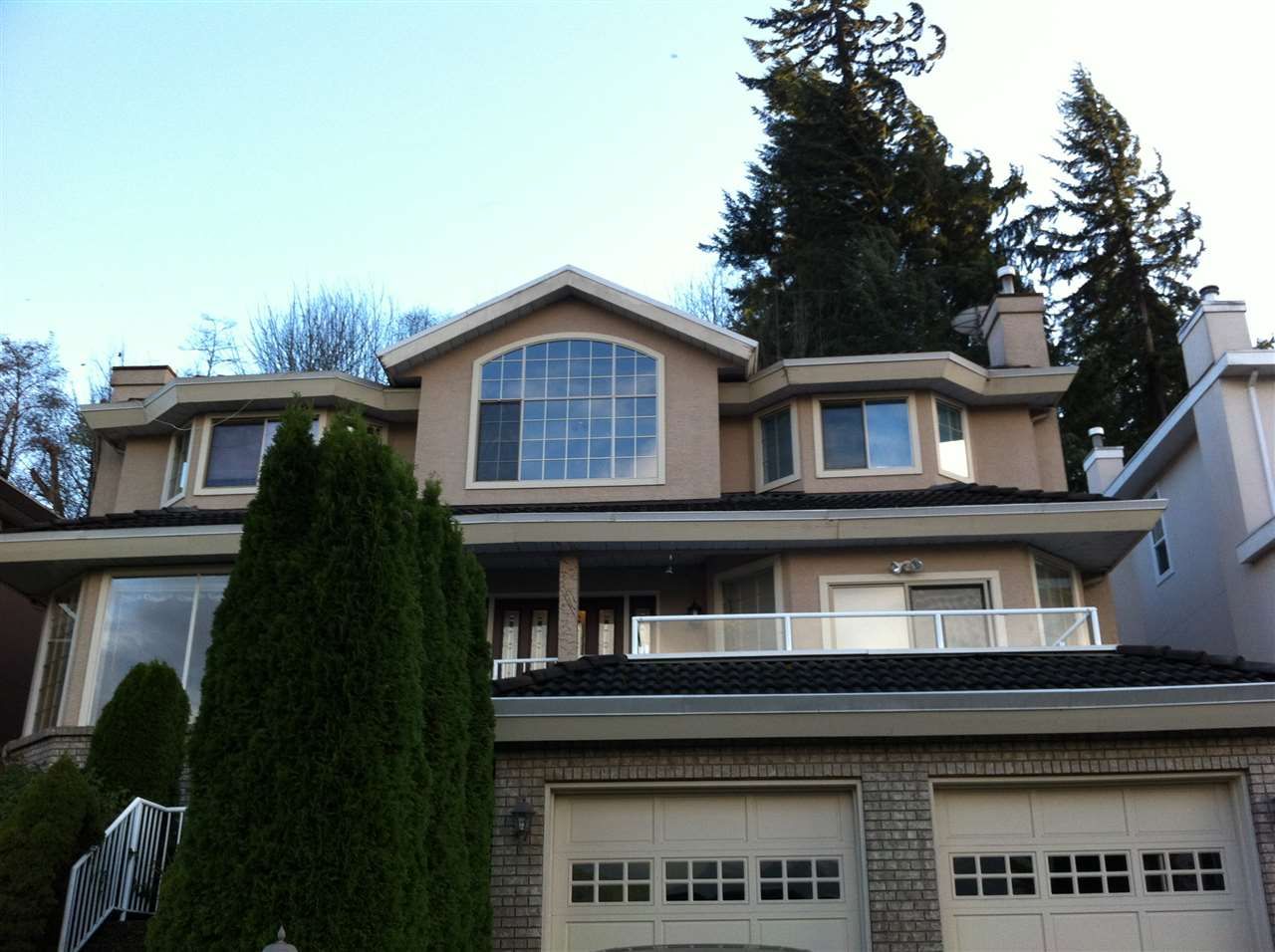 Main Photo: 20 SHORELINE CIRCLE in Port Moody: College Park PM House for sale : MLS®# R2016142