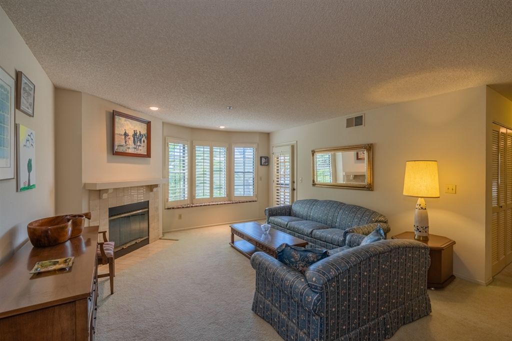 Main Photo: MISSION HILLS Condo for sale : 2 bedrooms : 909 Sutter St #105 in San Diego