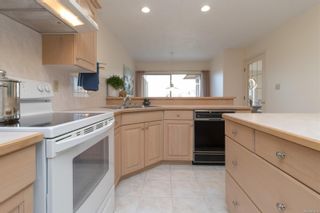 Photo 18: 1122 6880 Wallace Dr in Central Saanich: CS Brentwood Bay Row/Townhouse for sale : MLS®# 892014