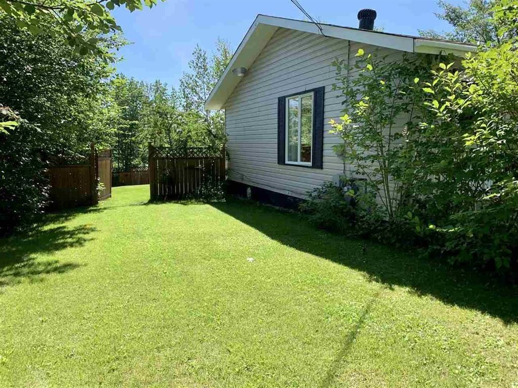 Photo 15: Photos: 5519 51 Street in Fort Nelson: Fort Nelson -Town House for sale in "HILL" (Fort Nelson (Zone 64))  : MLS®# R2634638