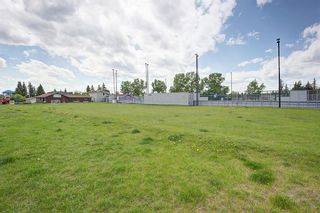 Photo 35: 3337 42 Street SW in Calgary: Glenbrook Semi Detached for sale : MLS®# A1028151