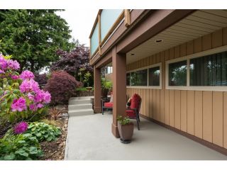 Photo 2: 6526 HILLSIDE Crescent in Delta: Sunshine Hills Woods House for sale in "SUNSHINE HILLS" (N. Delta)  : MLS®# R2074271
