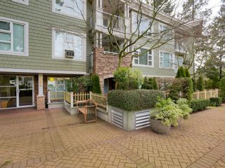 Photo 2: 308 988 West 54th Avenue in Hawthorne House: South Cambie Home for sale ()  : MLS®# R2040205