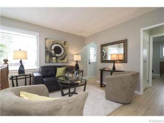 Photo 2: 29 Humboldt Avenue in WINNIPEG: St Vital Residential for sale (South East Winnipeg)  : MLS®# 1527574
