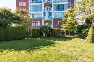 Photo 20: 402 130 E 2ND Street in North Vancouver: Lower Lonsdale Condo for sale in "The Olympic" : MLS®# R2497879