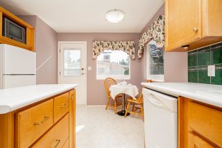 Photo 12: 2111 FOSTER Avenue in Coquitlam: Central Coquitlam House for sale : MLS®# R2816354