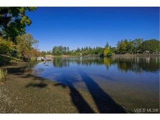 Photo 2: 944 Rankin Road in VICTORIA: Es Kinsmen Park Residential for sale (Esquimalt)  : MLS®# 325600