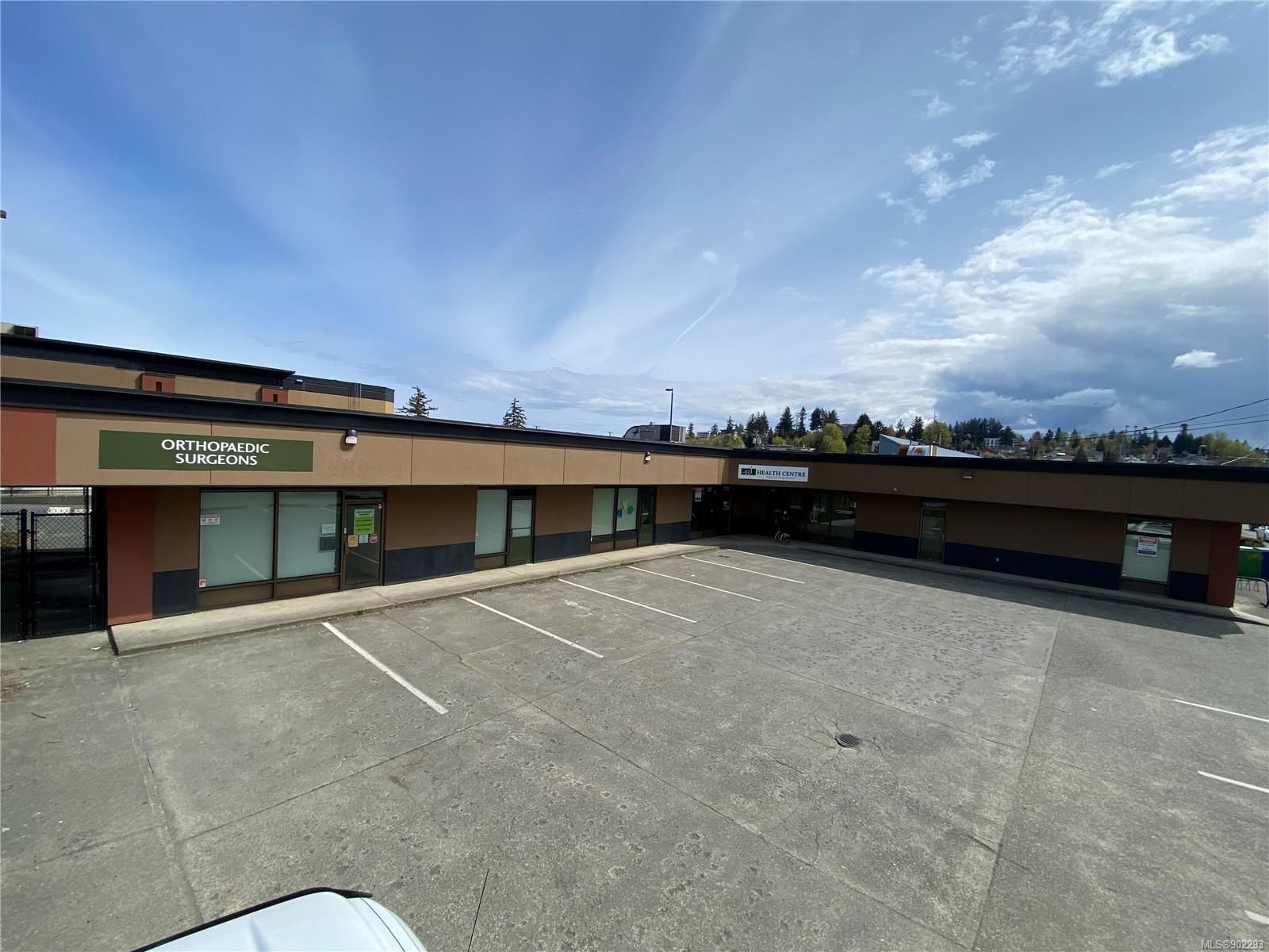 Main Photo: 1371 Greenwood St in Campbell River: CR Campbell River Central Office for sale : MLS®# 902293