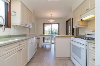Photo 18: 851 Clarke Rd in Central Saanich: CS Brentwood Bay House for sale : MLS®# 935270