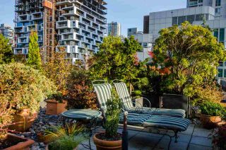 Photo 1: 708 1500 HORNBY Street in Vancouver: Yaletown Condo for sale in "888 BEACH" (Vancouver West)  : MLS®# R2245639