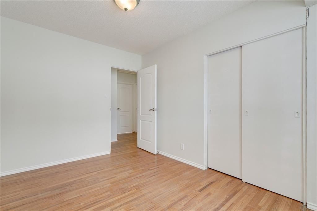 Photo 27: Photos: 936 TRAFFORD Drive NW in Calgary: Thorncliffe Detached for sale : MLS®# C4219404