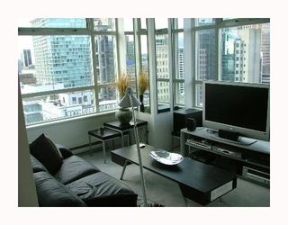 Photo 2: 2102 438 SEYMOUR Street in Vancouver: Downtown VW Condo for sale in "CONFERENCE PLAZA" (Vancouver West)  : MLS®# V681721