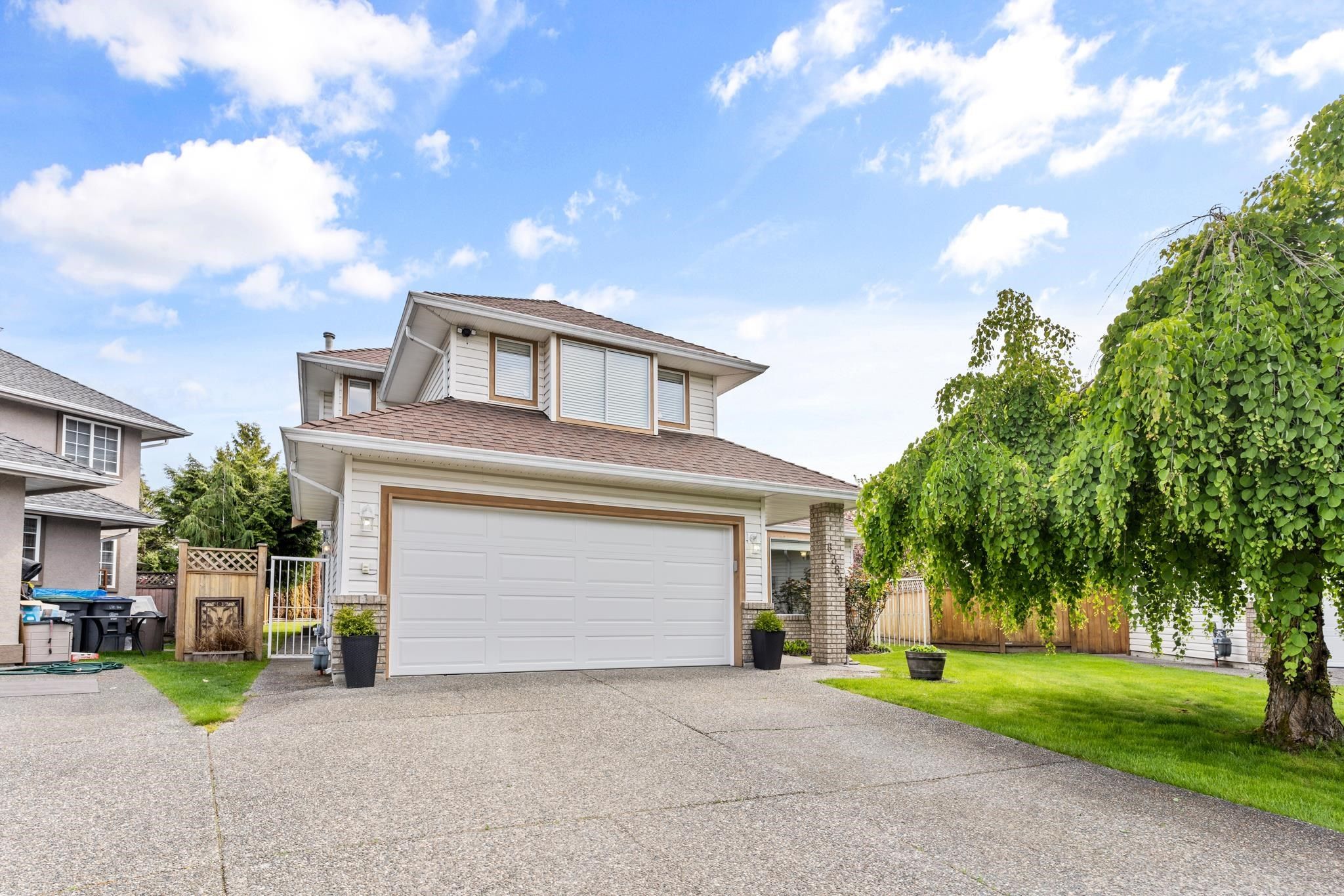 Main Photo: 6382 184A Street in Surrey: Cloverdale BC House for sale (Cloverdale)  : MLS®# R2774461