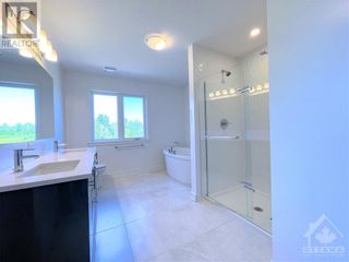 Photo 25: 9 ANGEL HEIGHTS in Stittsville: House for sale : MLS®# 1385796
