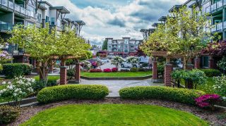 Photo 3: 211 33538 MARSHALL Road in Abbotsford: Central Abbotsford Condo for sale in "THE CROSSING A" : MLS®# R2688563
