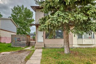 Photo 2: 55 Castlepark Road NE in Calgary: Castleridge Semi Detached (Half Duplex) for sale : MLS®# A2140381