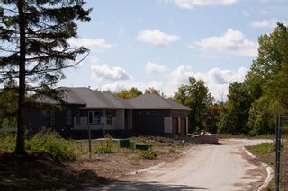 Photo 4: 3 740 John Bruce Road East in Winnipeg: Royalwood Condominium for sale (2J)  : MLS®# 1925010