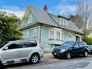 Photo 3: 1251 WOODLAND Drive in Vancouver: Grandview Woodland House for sale (Vancouver East)  : MLS®# R2542350