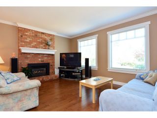 Photo 2: 15690 GOGGS Avenue: White Rock House for sale in "White Rock" (South Surrey White Rock)  : MLS®# F1443807