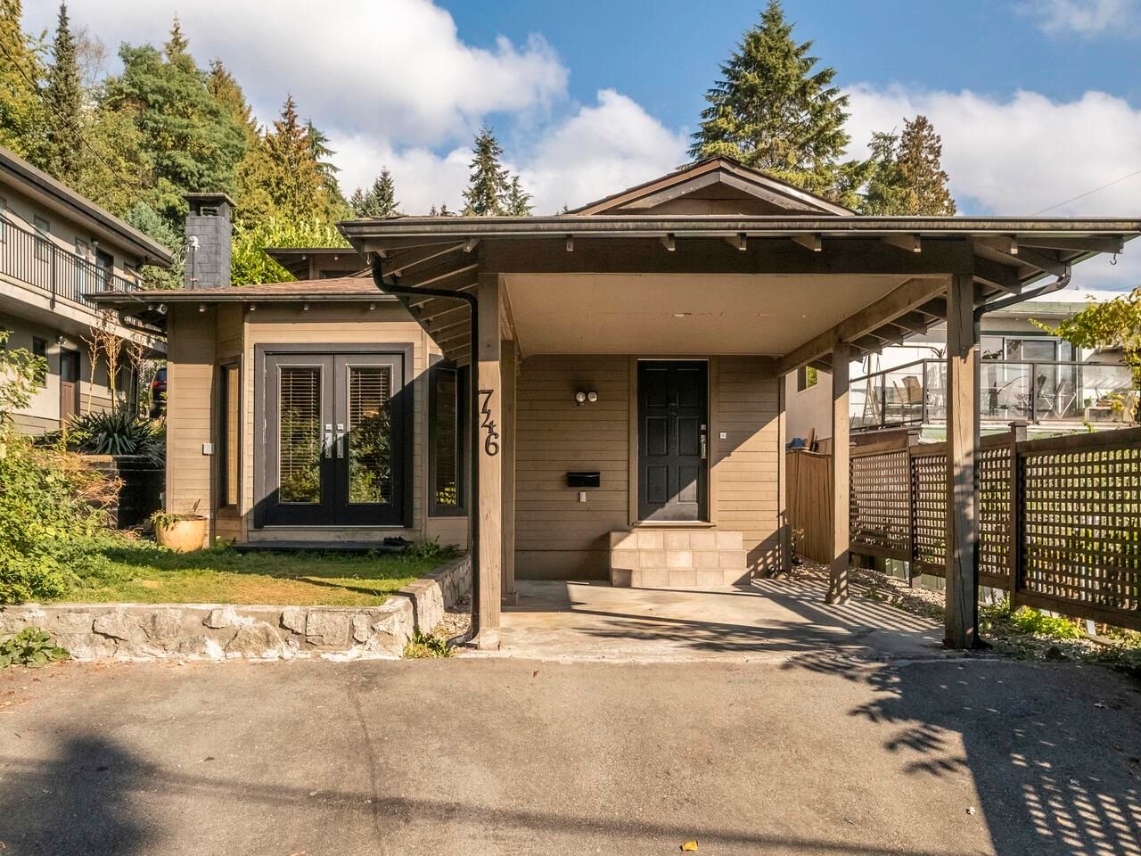 Main Photo: 746 E KINGS Road in North Vancouver: Princess Park House for sale : MLS®# R2726225