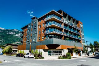 Main Photo: 510 38013 THIRD Avenue in Squamish: Downtown SQ Condo for sale in "THE LAUREN" : MLS®# R2728189