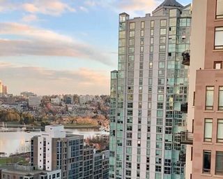 Photo 11: 1602 1238 RICHARDS Street in Vancouver: Yaletown Condo for sale in "The Metropolis" (Vancouver West)  : MLS®# R2517666
