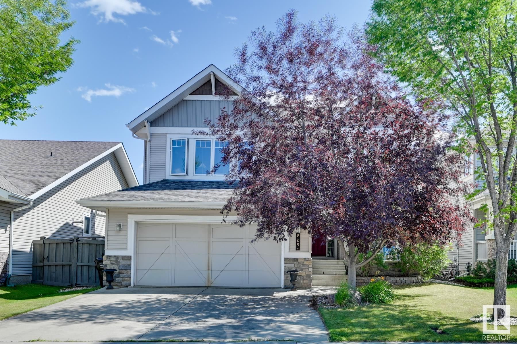 Main Photo: 925 HOPE Way in Edmonton: Zone 58 House for sale : MLS®# E4308129