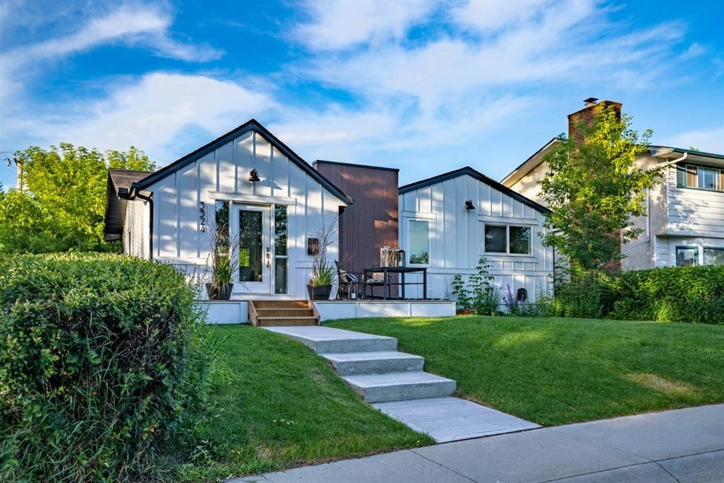 Main Photo: 3324 BARR Road NW in Calgary: Brentwood Detached for sale : MLS®# A1026193