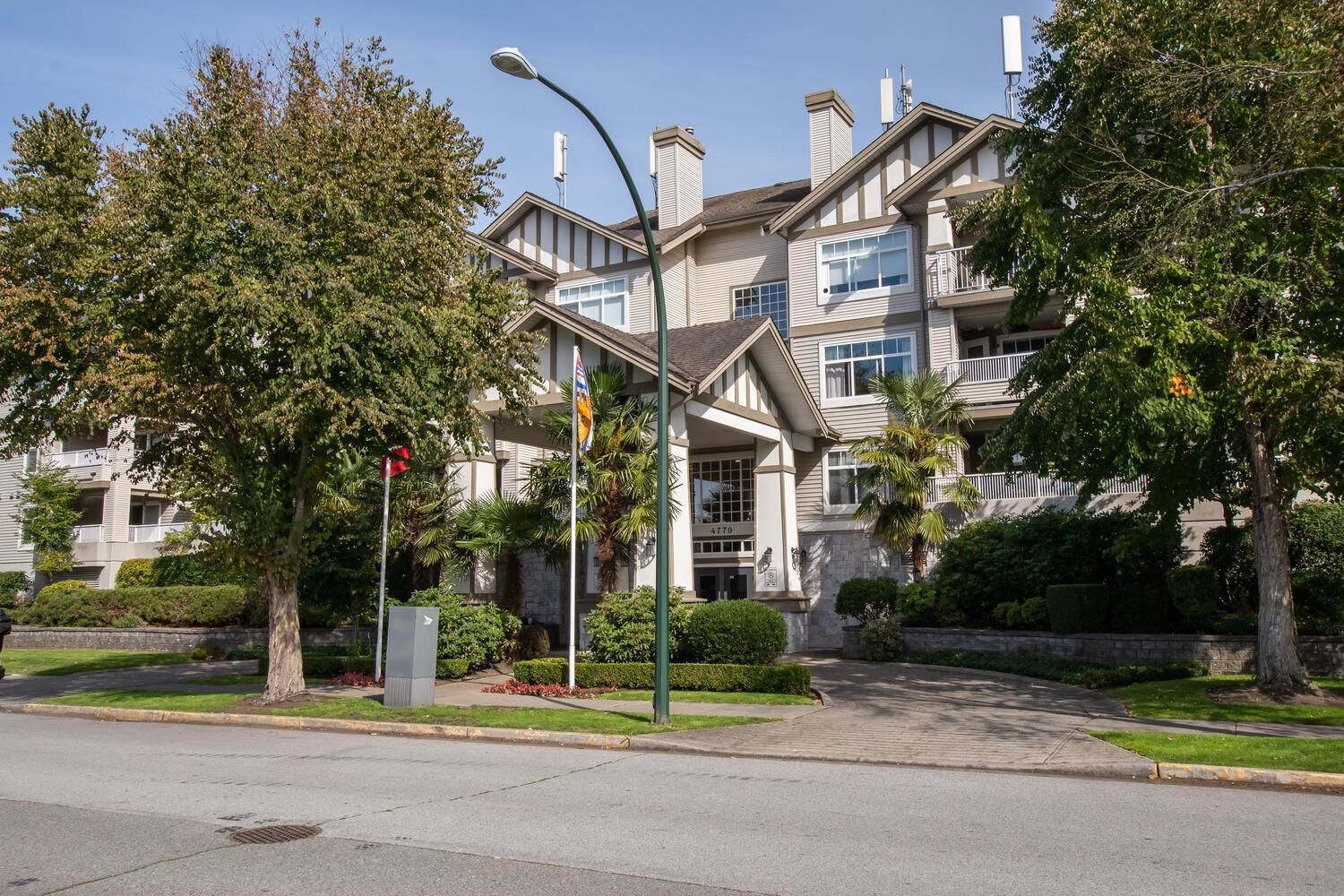 Main Photo: 113 4770 52A Street in Delta: Delta Manor Condo for sale in "Westham Lane" (Ladner)  : MLS®# R2728050