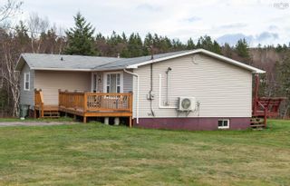 Photo 4: 2614 New Waterford Highway in South Bar: 207-C.B. County Residential for sale (Cape Breton)  : MLS®# 202225773