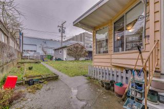 Photo 15: 5585 CHESTER Street in Vancouver: Fraser VE House for sale (Vancouver East)  : MLS®# R2251986