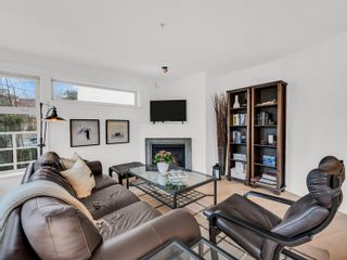 Photo 10: 202 1586 W 11TH Avenue in Vancouver: Fairview VW Condo for sale in "TORREY PINES" (Vancouver West)  : MLS®# R2763164