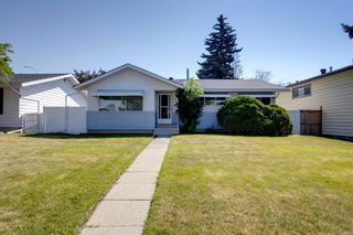 Photo 1: 6 Harcourt Road SW in Calgary: Haysboro Detached for sale : MLS®# A1244944