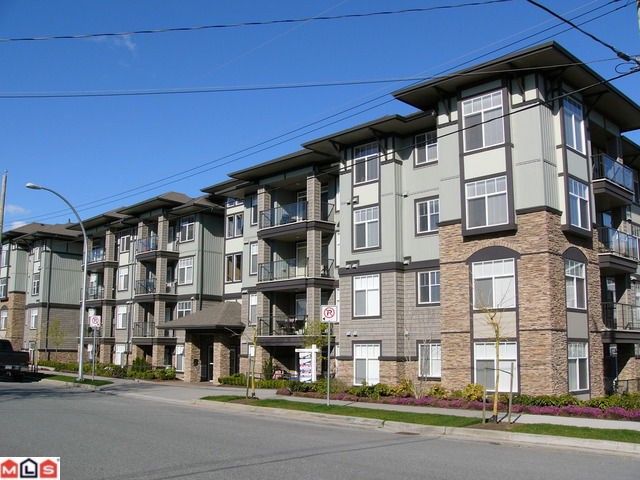 Main Photo: 309 2068 SANDALWOOD Crescent in Abbotsford: Central Abbotsford Condo for sale in "The Sterling" : MLS®# F1209052