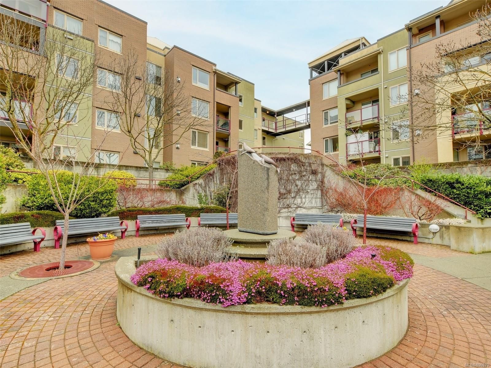 Main Photo: 407 27 Songhees Rd in Victoria: VW Songhees Condo for sale (Victoria West)  : MLS®# 896979