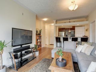 Photo 5: 104 7088 West Saanich Rd in Central Saanich: CS Brentwood Bay Condo for sale : MLS®# 902433