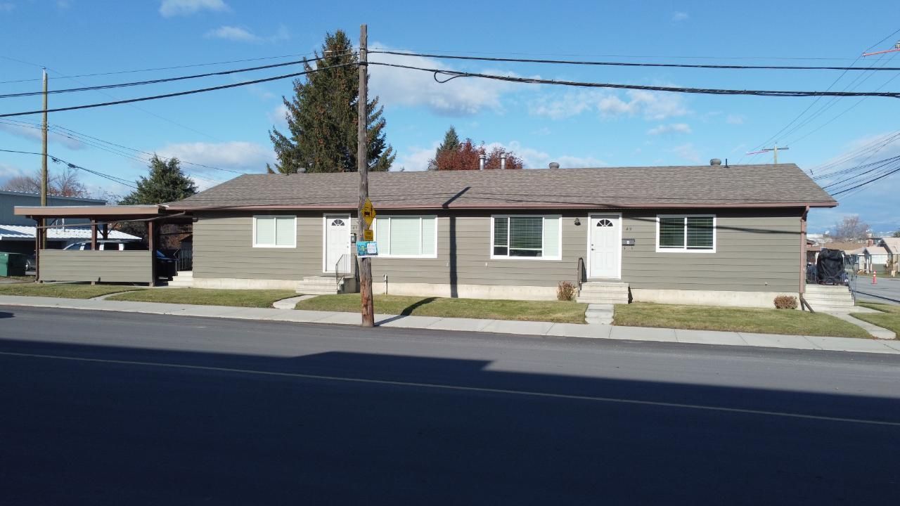 Main Photo: A & B - 43 14TH AVENUE S in Cranbrook: House for sale : MLS®# 2474035