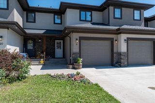 Photo 1: 8 Landsbury Terrace in Niverville: Fifth Avenue Estates Residential for sale (R07)  : MLS®# 202217489