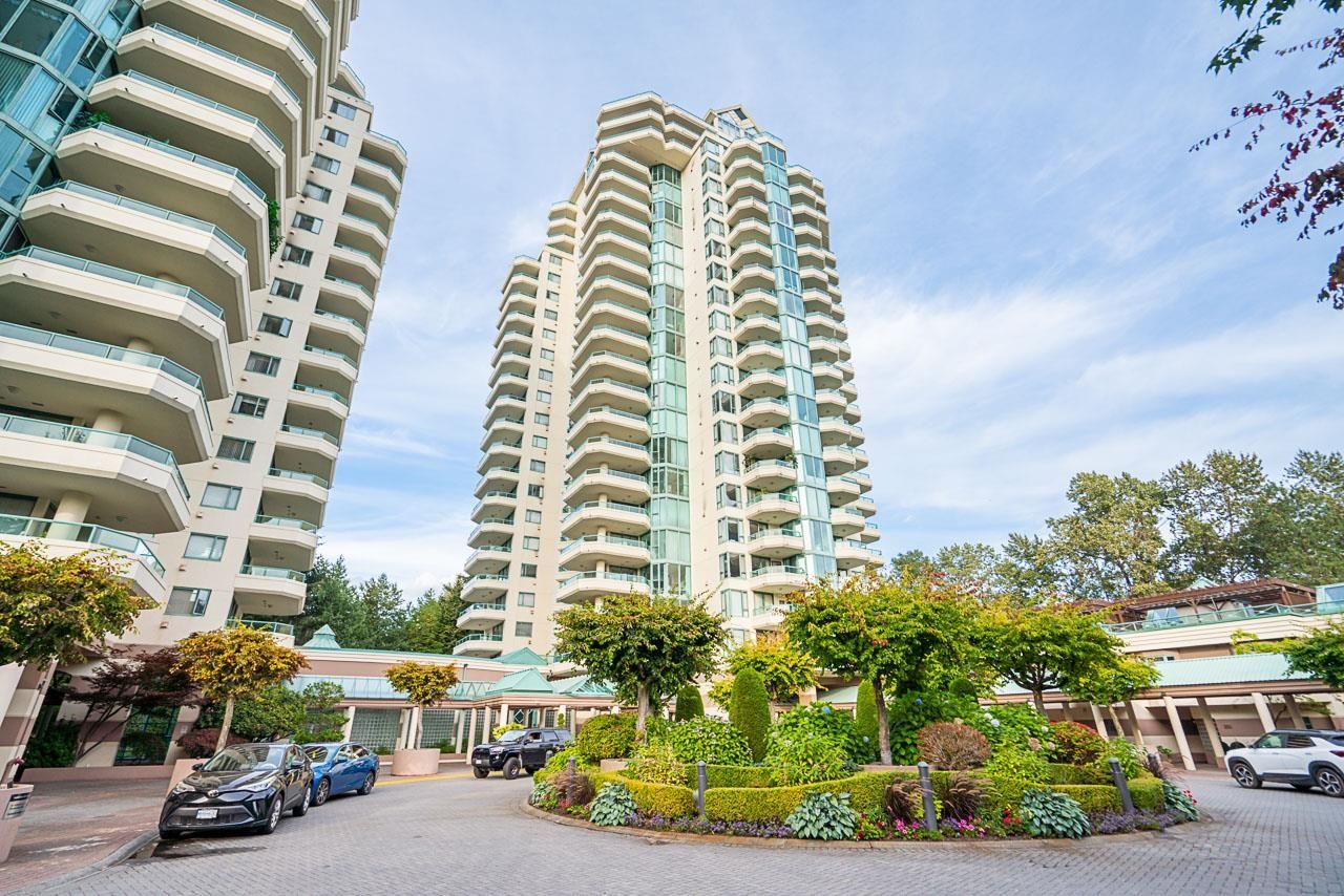 Main Photo: 4A 338 TAYLOR Way in West Vancouver: Park Royal Condo for sale in "The Westroyal" : MLS®# R2725207